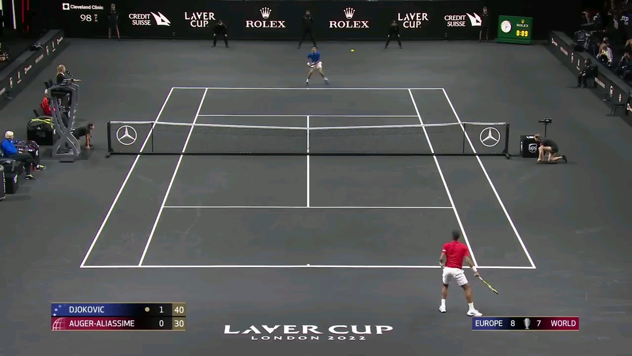 通过紧密的 通过紧密的