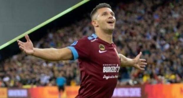 凭借打野的 凭借打野的